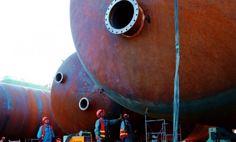 8月14日：项目建设与设备安装同步进行。目前,设备订货数量达2019台,已到货设备222台。一些主体设备已大半完成安装。_看图王